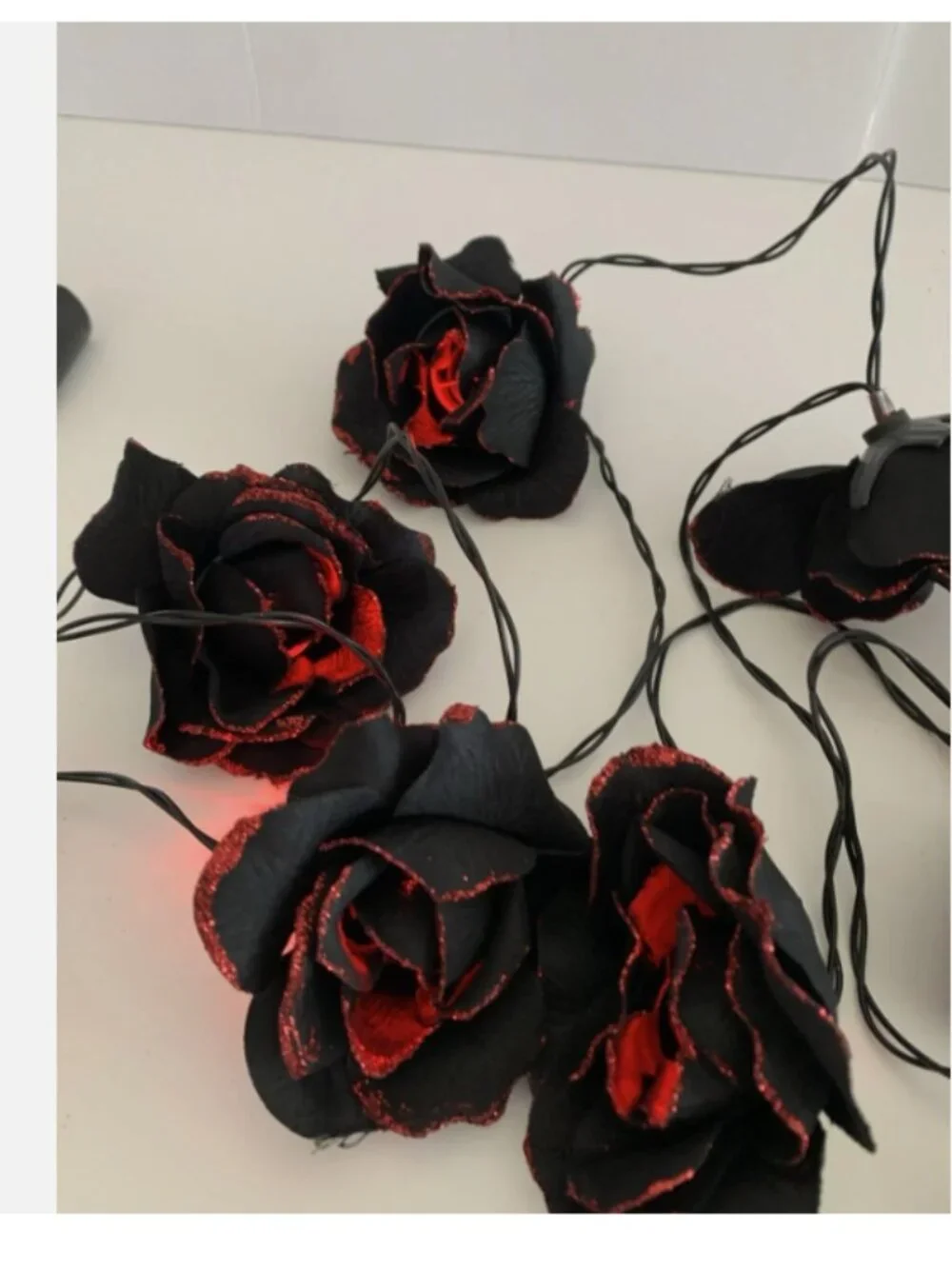 Black Roses w/ Red Glitter Edges (lights up) 6ft Garland, Goth, Halloween
